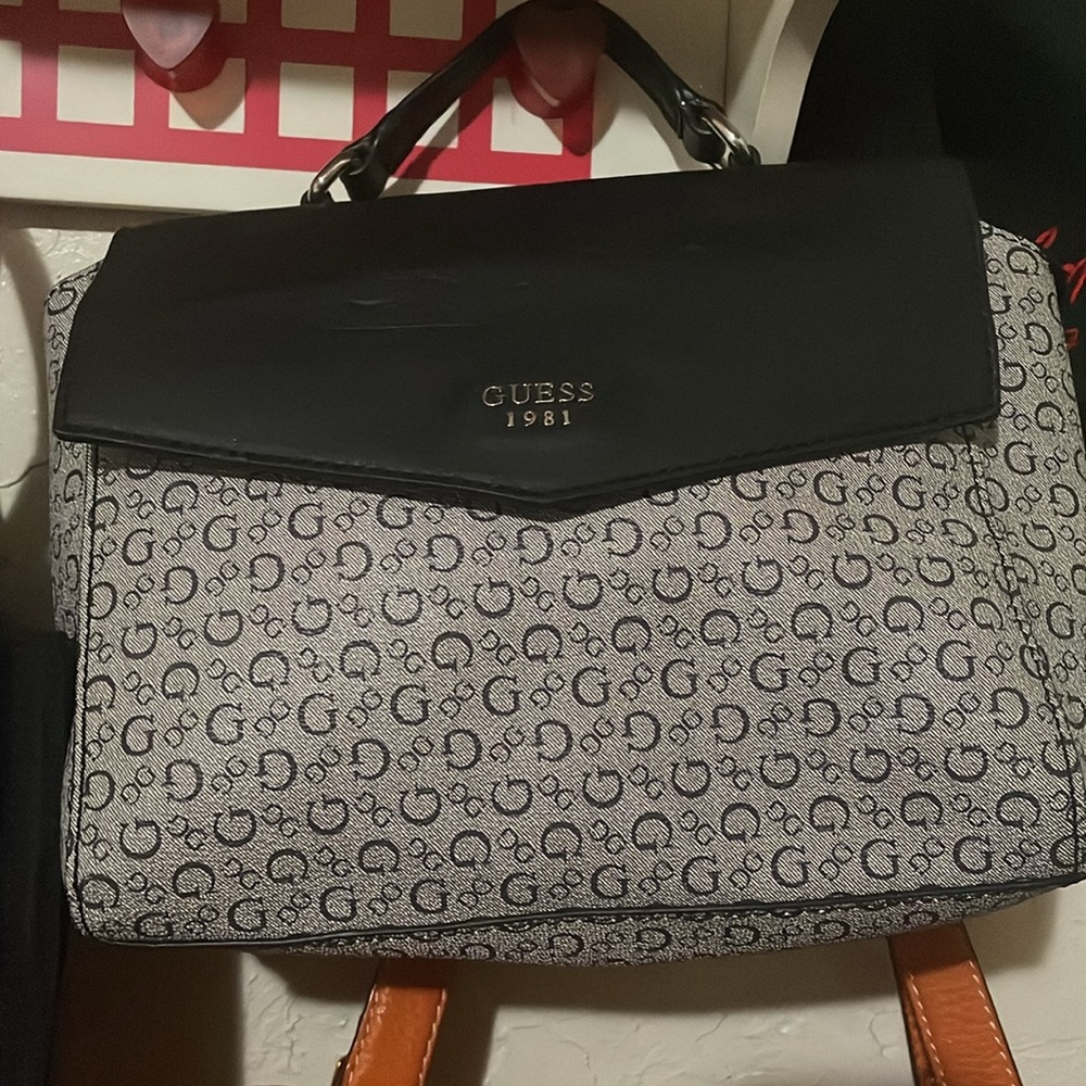 Posh LIVE Purse and Wallets - Picture 3 of 10